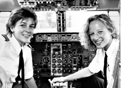 Lufthansa_USA's tweet photo. What year did the first women (Evi Lausmann &amp; Nicola Lunemann) start their pilot’s training at Lufthansa? #TBT https://t.co/w2NlOrwxjY