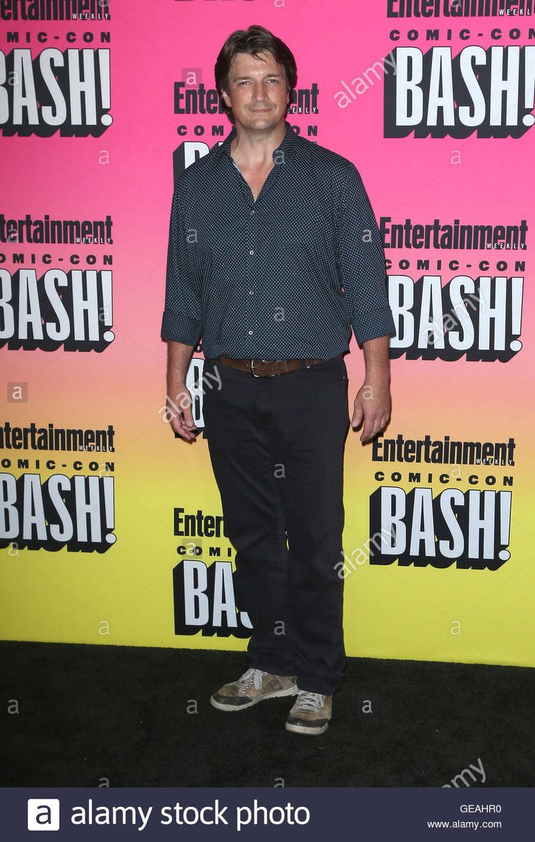 a_contrario7's tweet photo. Nathan at Entertainment Weekly Hosts 2016 Annual Comic-Con Party https://t.co/UnMTuLBH0Y