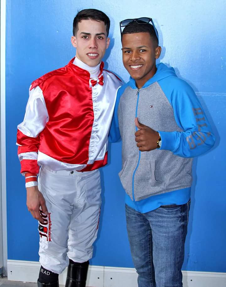 carlosjhernand's tweet photo. Con irad Ortiz mi brother vamos arriba https://t.co/QaZTTOfeWz