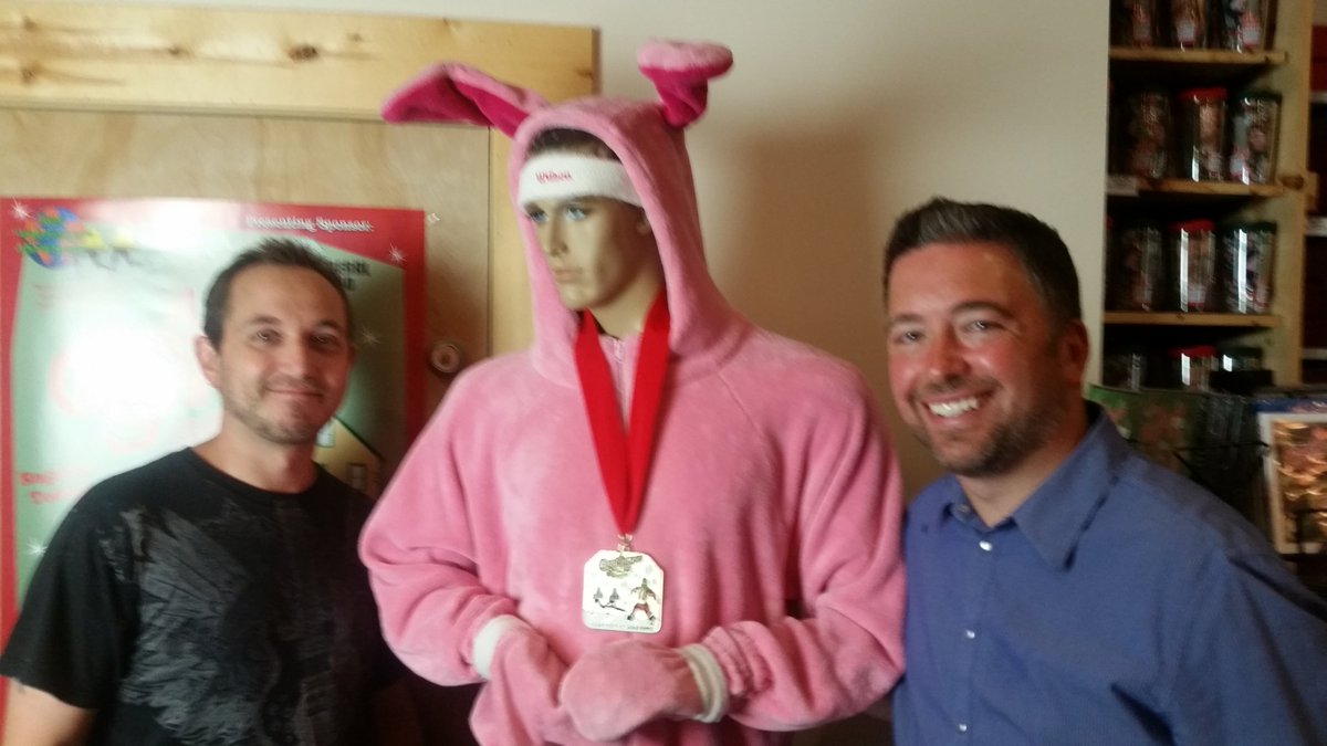 Hanging with Ian Petrella, who played Randy in A Christmas Story, at @ACSHouse. Watch for us in <a href="/ACS_Run/">ACS Run</a> promo vids!