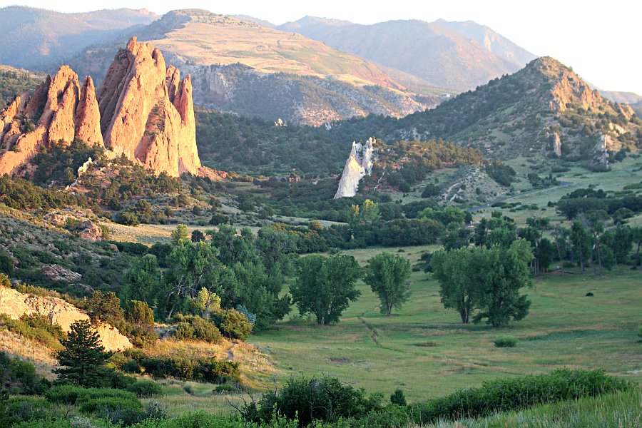 ILoveManitou's tweet image. "An early-morning walk is a blessing for the whole day." ~ Henry David Thoreau #GardenOfTheGods #Colorado