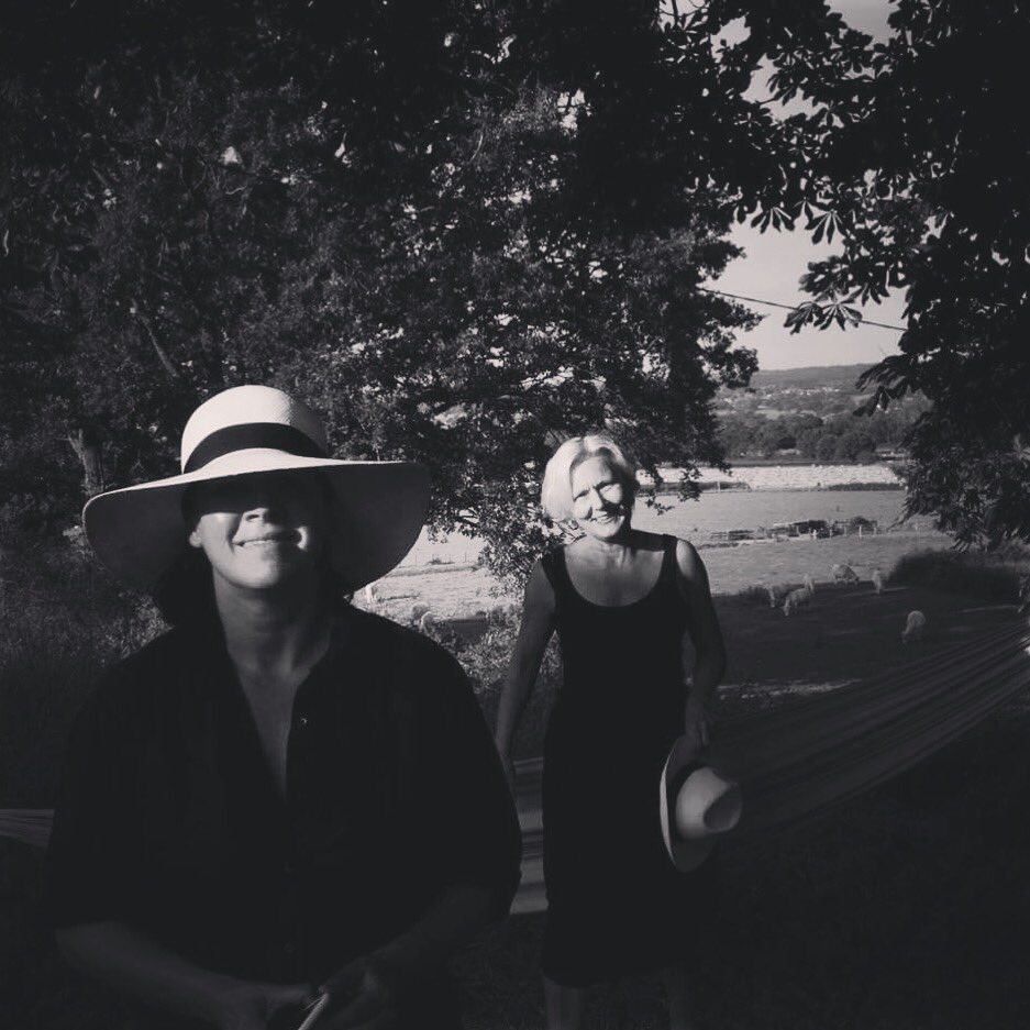 Managers <a href="/Klararadio/">Klara</a> en <a href="/NPORadio4/">NPO Radio 4</a> dit jaar samen op het Franse platteland. Dat zijn nog eens <a href="/besteburen/">BesteBuren</a>