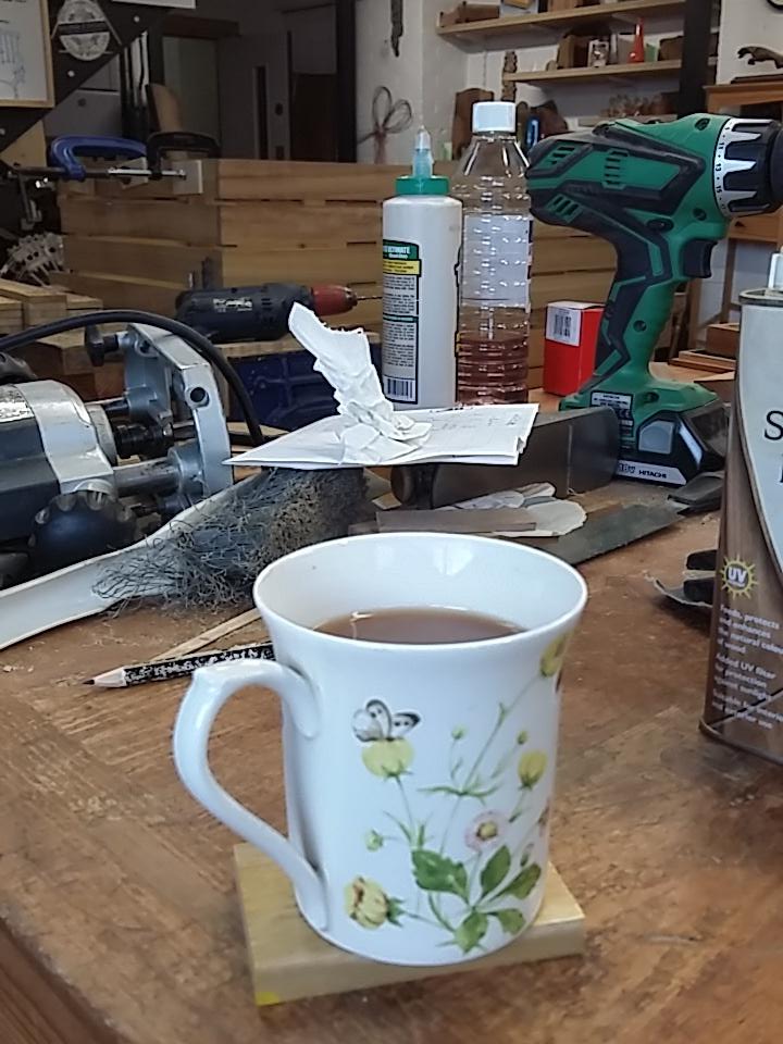 jam73e's tweet photo. Don't you just hate it when you put the kettle on.. only to forget 😕
Then again ..
3rd time lucky 😊
#messyshop https://t.co/rj550rBzV7