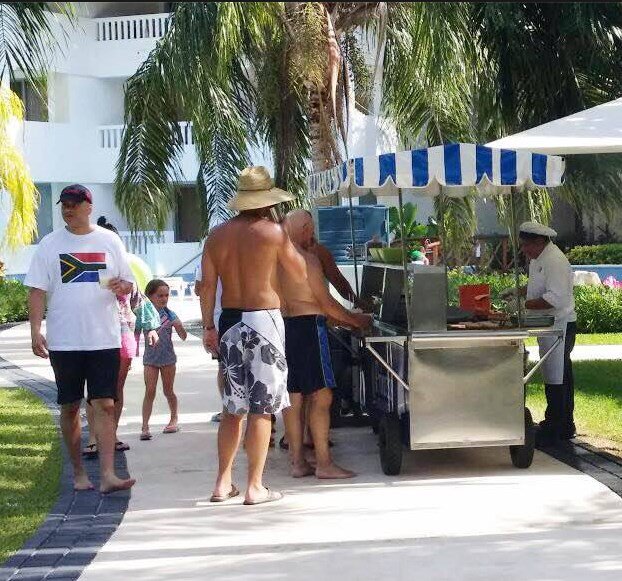 PrincessHotels's tweet photo. If you are in Fantasy bar, you can try our burger food truck #GrandSunset #PrincessHotels #BurgerTime https://t.co/ZzsmfYnE75