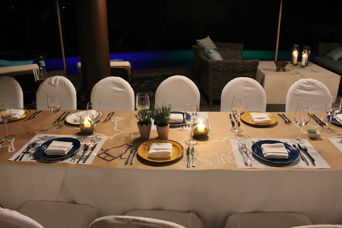 VillaLunada's tweet photo. #Celebrate with you love ones at #VillaLunada #PuntaMita 
#PetitWeddings #FamilyReuinions #SmallCelebrations https://t.co/DcYokMxYik