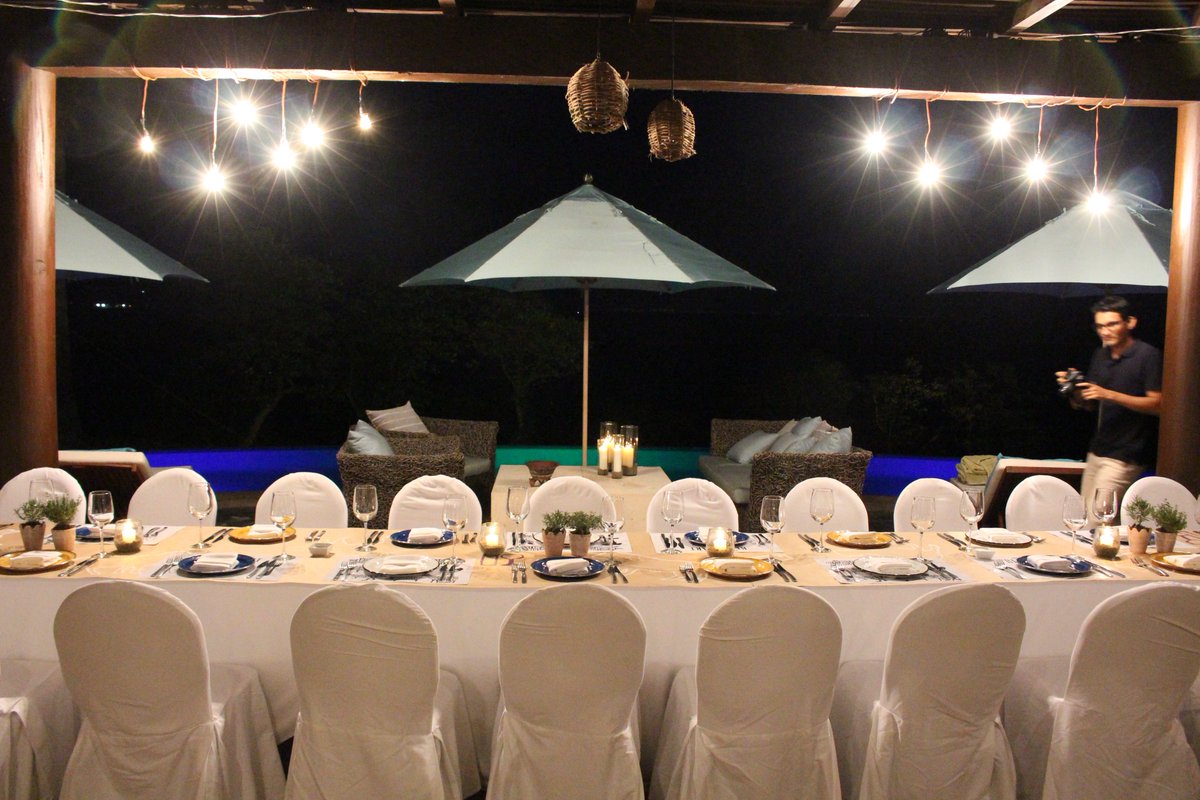 VillaLunada's tweet photo. #Celebrate with you love ones at #VillaLunada #PuntaMita 
#PetitWeddings #FamilyReuinions #SmallCelebrations https://t.co/DcYokMxYik