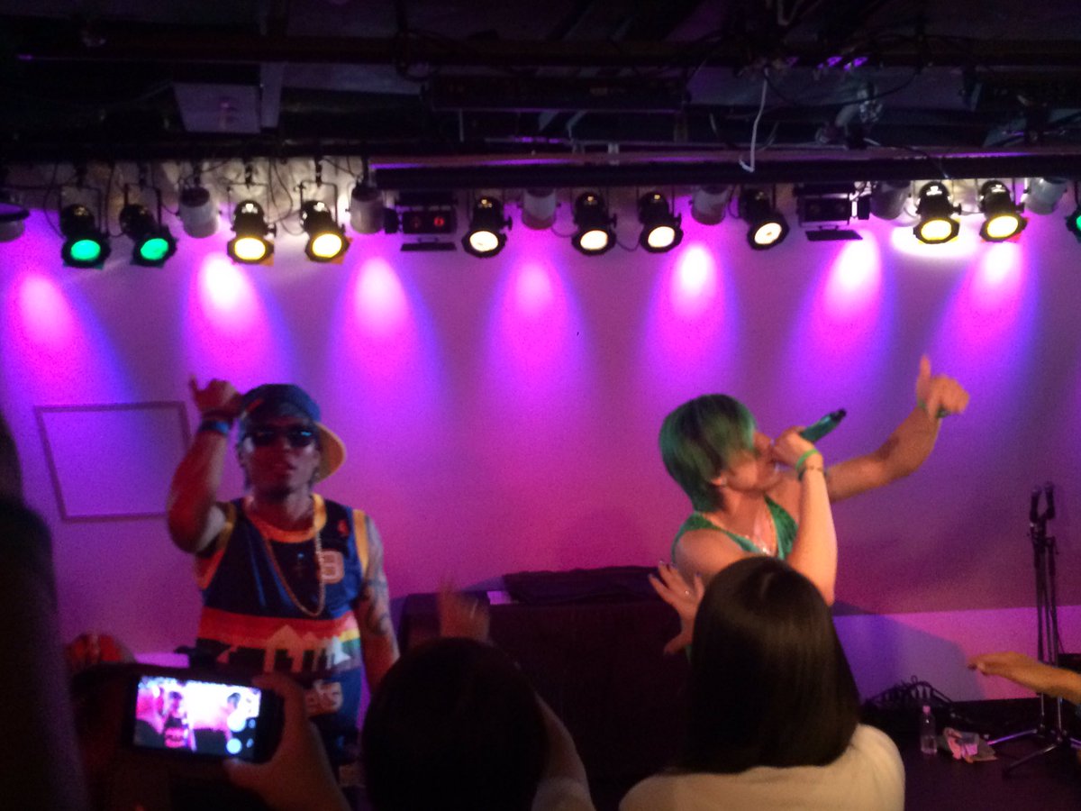 Be_lief_mg's tweet photo. LIVEお疲れ様でした!!
本日はすりぽるさんcolorでの
LIVEでした～😎!!
3poLstar☆☆☆さん
本当におめでとう
ございました😂❗️ https://t.co/Zi0kT9jxYz