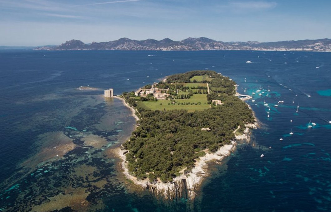JaimeLerins's tweet photo. Retour sur #JaimeLérins avec la+ belle photo de l'île postée pour l’opération! Bravo à @Lucb067 fidèle contributeur! https://t.co/s3gOh6sCur