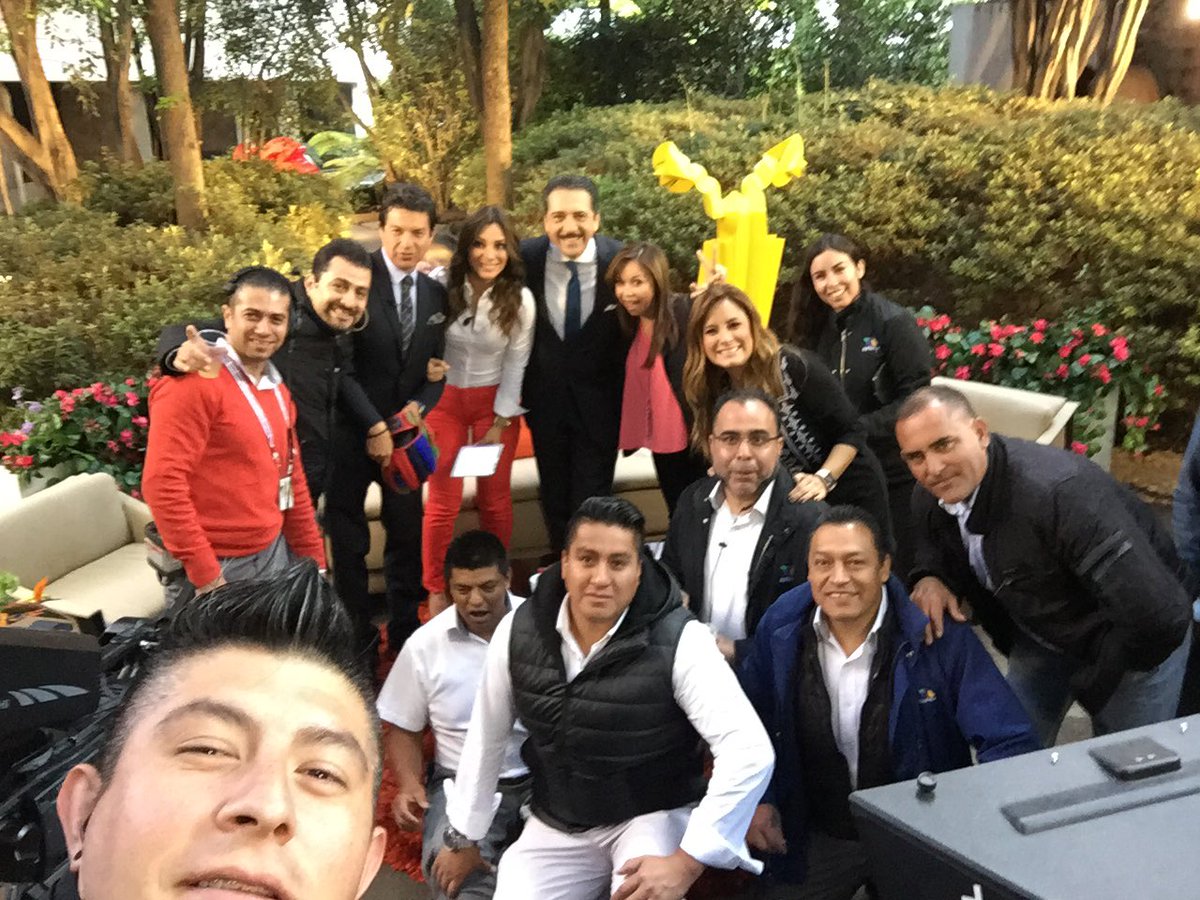 setokip's tweet photo. #selfieam @vaitiaremateos @eltoreroazteca @setokip https://t.co/s21AGFGyA1