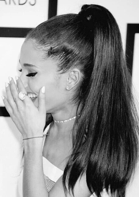 crystalari's tweet photo. her smile lights up my world #FanArmyFaceOff #Arianators https://t.co/SYnjZ3Z3lA