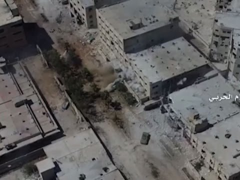 Raw: Video Shows Intense Fighting in Aleppo youtube.com/watch?v=NEkiHl…