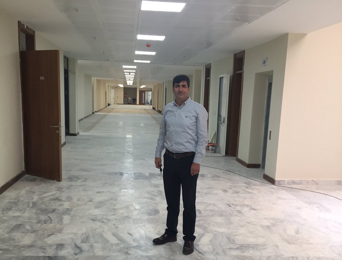 YBÜ Esenboğa'daki yeni yerleşkemizde SBF öğretim elemanları odaları ile dersliklerimizi inceledik... <a href="/fizikci06/">👏👏✌️🙈👏</a>