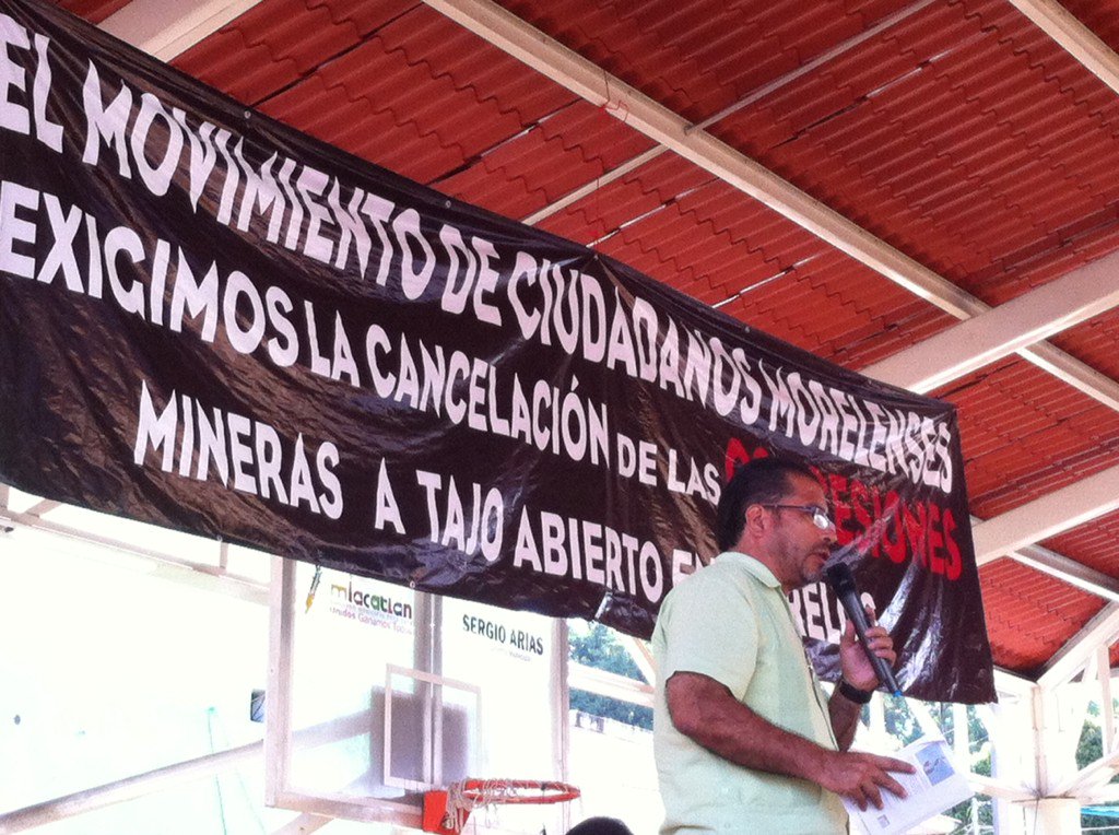 El párroco de #Miacatlán, Abel Guadarrama, da la bienvenida al #encuentrocontramineria.