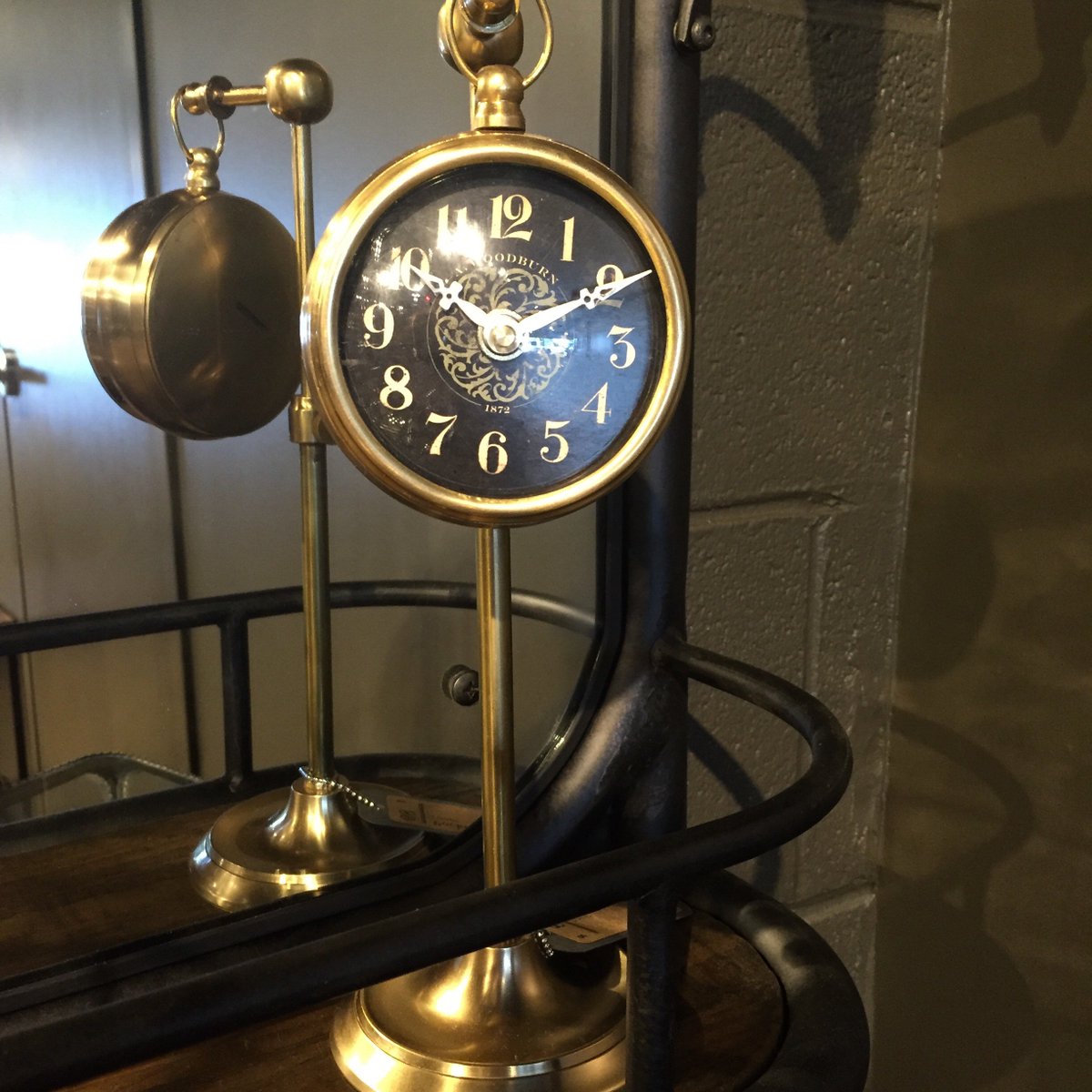 Solid_Austin's tweet photo. Time Is On Your Side
#SOLIDaustin #SOLIDshowroom #Solid5e #austinfurniture #urbandecor #Shoplocalatx #Austindecor https://t.co/QIKRgoKI02
