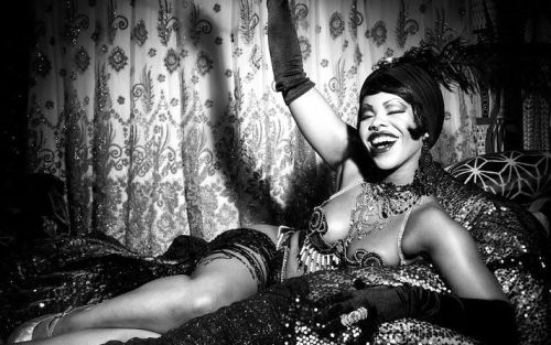 Just 4 hours to go until a little <a href="/CocoDeville/">Coco Deville</a> <a href="/CecilsLondon/">Cecil's</a> - bit.ly/1LDUTRm
