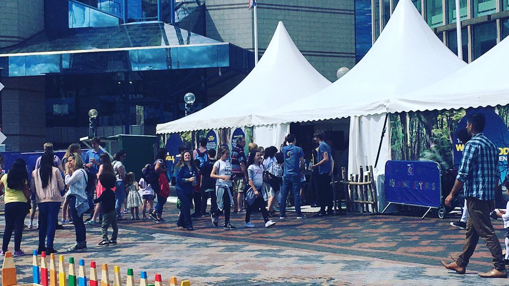 fahimakhatun_'s tweet photo. The queue to our tent and it was always like this!!! #CBBCLive #awesomeauthors #Wolfblood https://t.co/1qYT9nnEL1