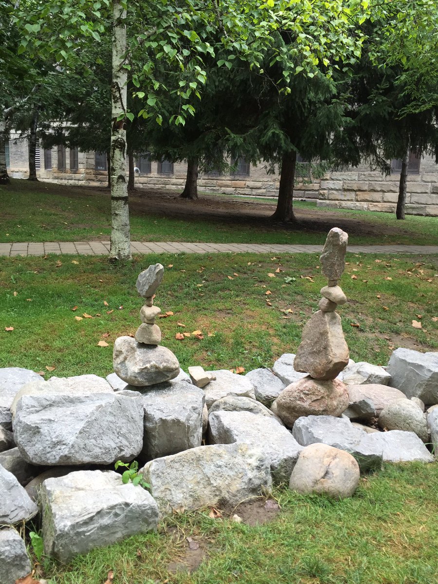 Celio_Barreto's tweet photo. #ROMintern : These perfectly balanced stone pillars greeted me this morning on my way to @ROMtoronto https://t.co/5SXo6loNxu