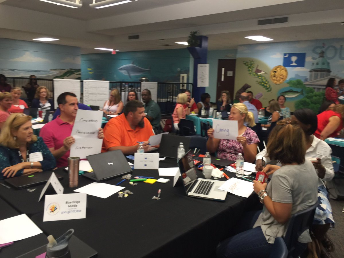 EdTechGCS's tweet photo. Educators share what qualities they most want in their leader at #personalizedlearningacademy https://t.co/w5wqvJabW3