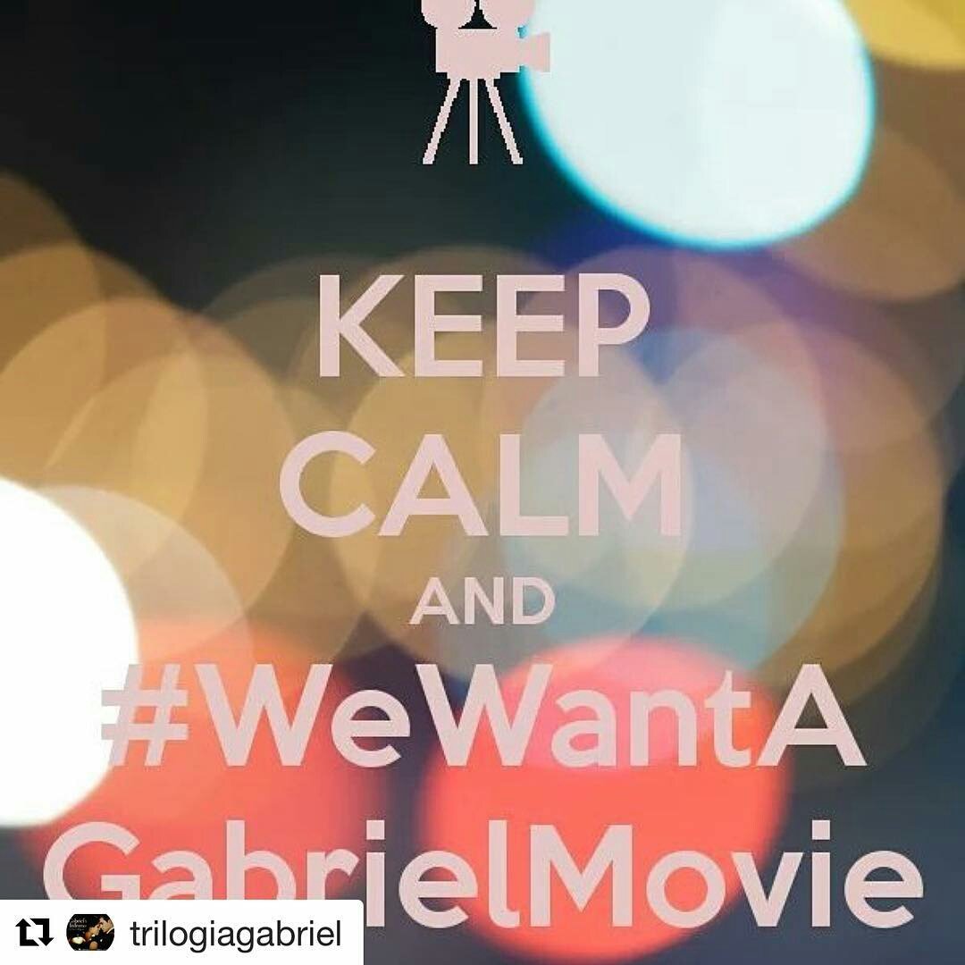 Ana_gsteele's tweet photo. El profesor Emerson también merece su propia película #wewantaGabrielmovie https://t.co/VaQEPFD5JC