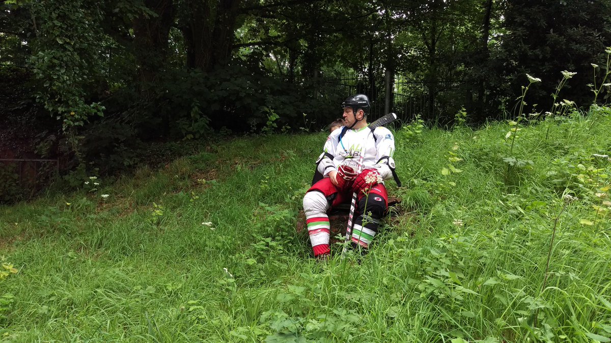 fullkitwalkers's tweet photo. Just past Tesco Extra. Next stop Pettigrew Tea Rooms. This is really really hard going now. Push on through! https://t.co/hdMZzvHgIc