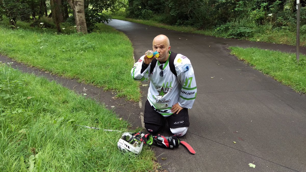 fullkitwalkers's tweet photo. Just past Tesco Extra. Next stop Pettigrew Tea Rooms. This is really really hard going now. Push on through! https://t.co/hdMZzvHgIc