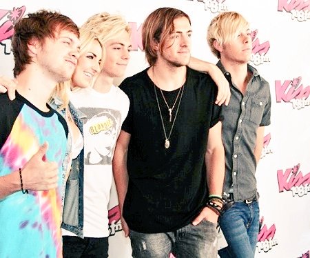 ParadiseJustney's tweet photo. Tнey're мy everyтнιng. Aмazιng ιdolѕ.
#Justney #Selenator #R5er #Rauratic https://t.co/LkVsNZBCKH