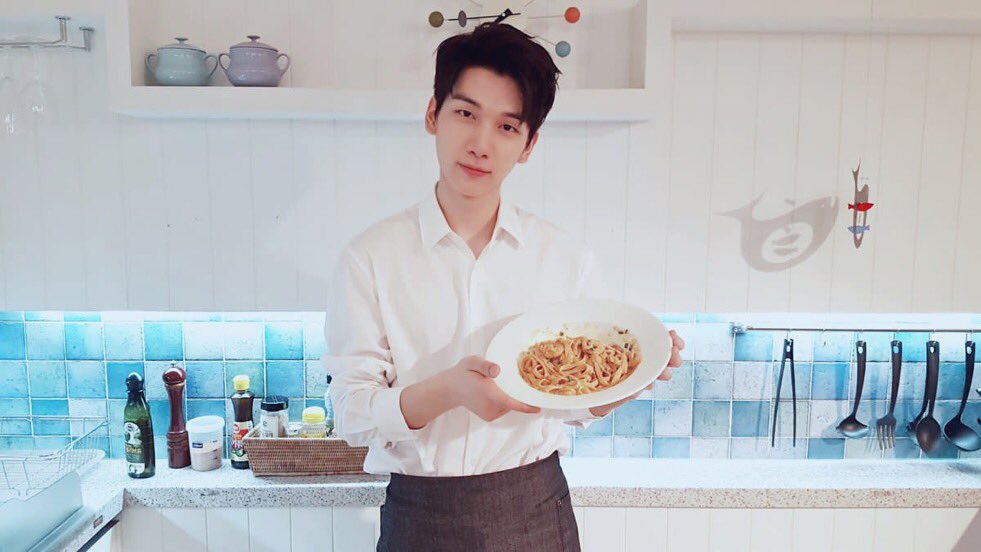 ArabHyuk's tweet photo. 160728 || تحديث روڤيكس على تويتر: https://t.co/V63008GLbr