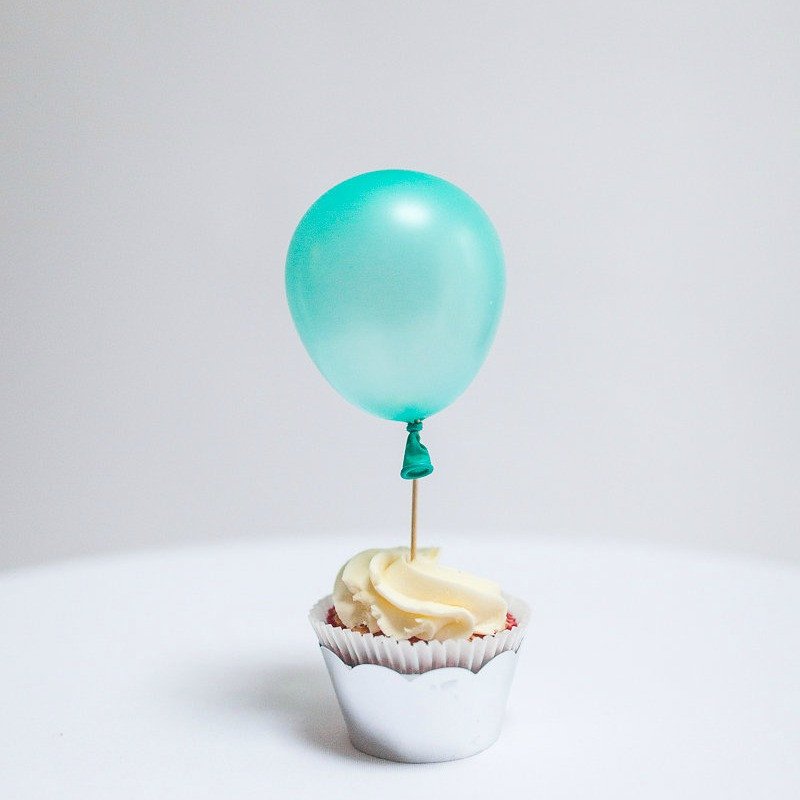 Balloons just got grown-up! Some stunning options out there to help your day (not the balloons) really pop! #wedding