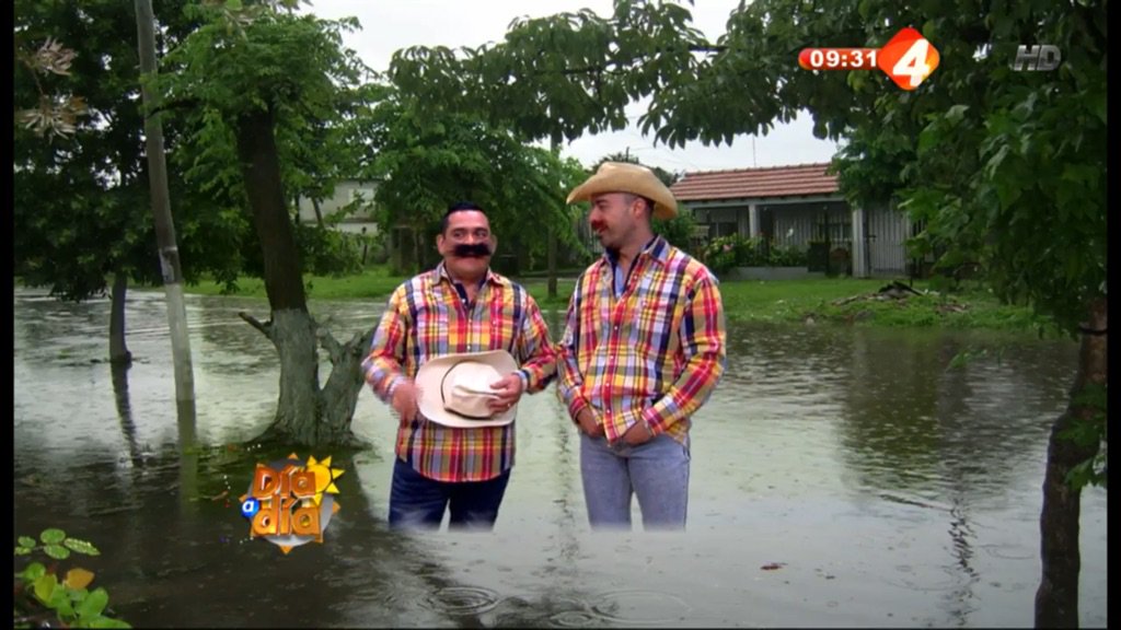 marteenortega's tweet photo. No se pierdan #DiaADia pues #LosCompadres @el_showderafa y @charlycentro te dan tips para ser un @wapayasosmx https://t.co/BV5knjXfi1