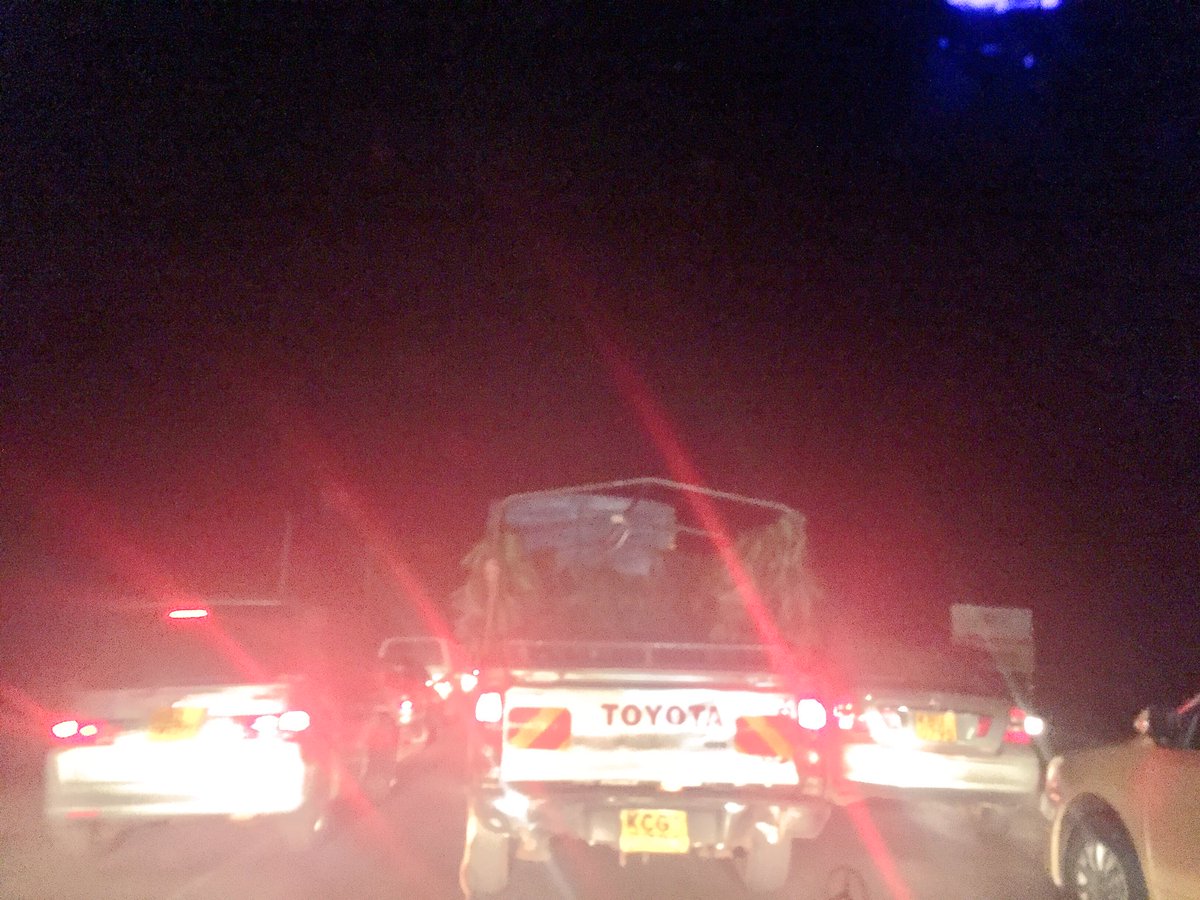 bonifacemwangi's tweet photo. Stuck on the eastern bypass for the past 1 hr,headed to JKUAT to give a talk. One way,is now a 3 lane. @Ma3Route https://t.co/gGfswIjS6D