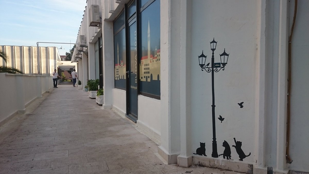 FondacijaBudva's tweet photo. Budva2020 urbane intervencije: Budimo kreativnu Budvu, budimo grad! #Budva #budimograd https://t.co/U7fOycTG8M