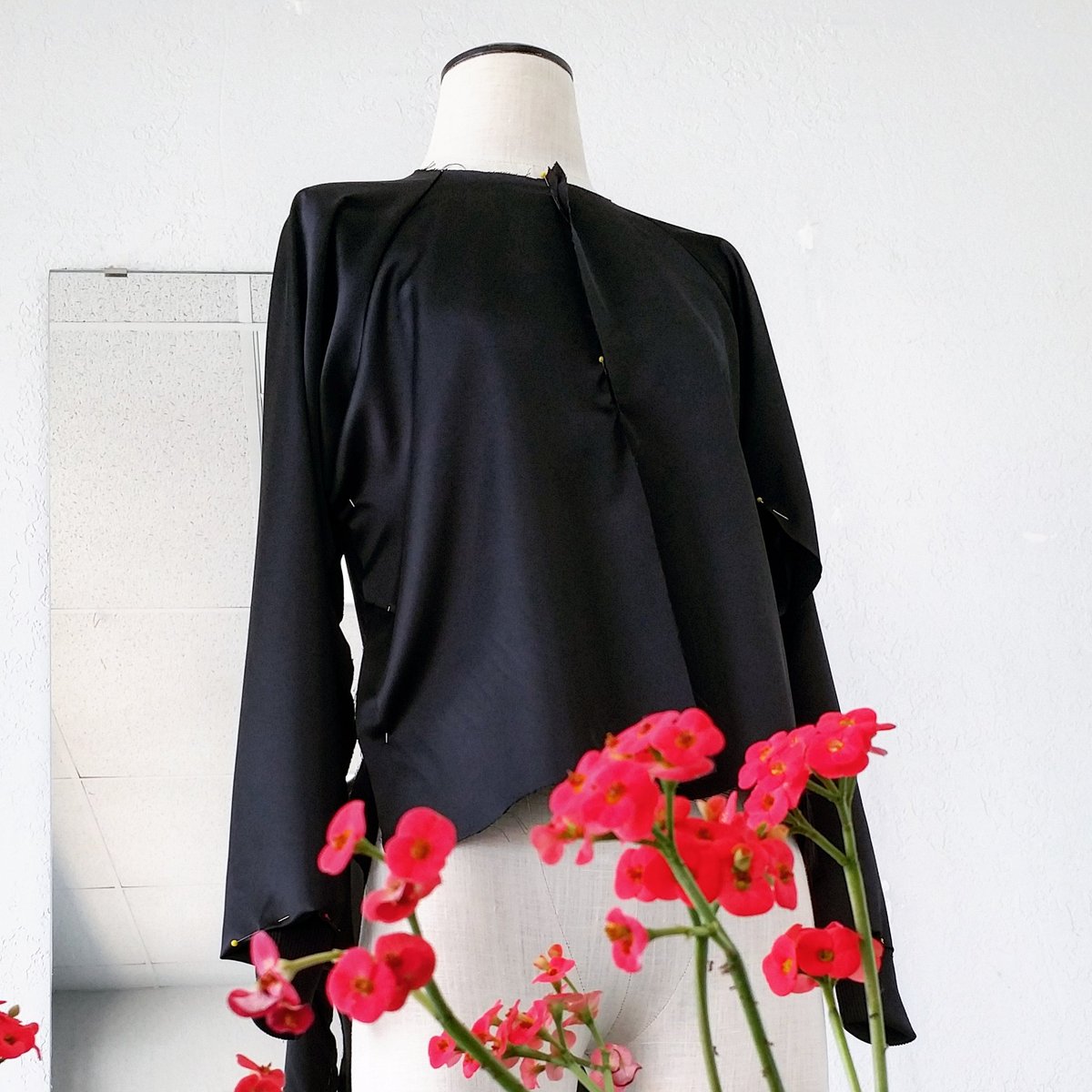 designerdanhta's tweet photo. Elegantly constructed piece by piece for that personal touch 
#danhta #fashion #women #dallas https://t.co/NURYQ1GJFZ
