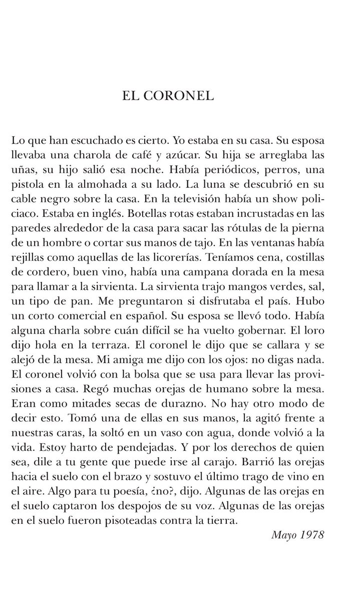alicalderonf's tweet photo. Publicamos en @ValparaisoM y @circulodepoesia "El país entre nosotros" de Carolyn Forché. Poesía comprometida. https://t.co/WAdxUf9Ggs