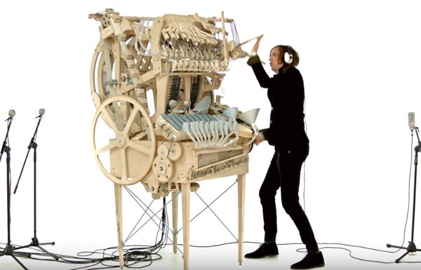 Cronic0rn's tweet photo. 14 mois de travail pour un résultat... Martin Molin alias @wintergatan et sa #MarbleMachine https://t.co/qwVNej77Sb https://t.co/OVxSR7A4sH