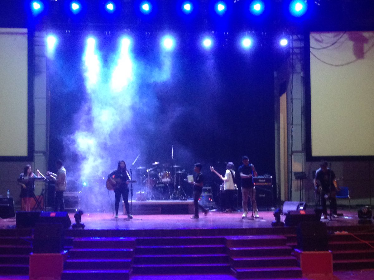 EuphoniousUTP's tweet photo. EXODVS sound checking #Exodvs #Eupho16 #EuphoFever https://t.co/7oHAfprxv9