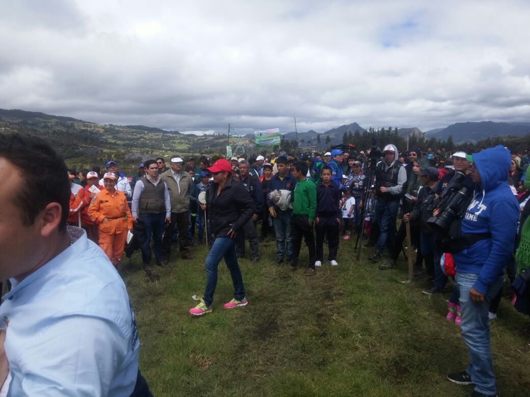 NCotame's tweet photo. @paisminero @ANMColombia @MinMinas @MinminerSa éxito total primer festival Minero Ambiental https://t.co/JKmVnsguIP