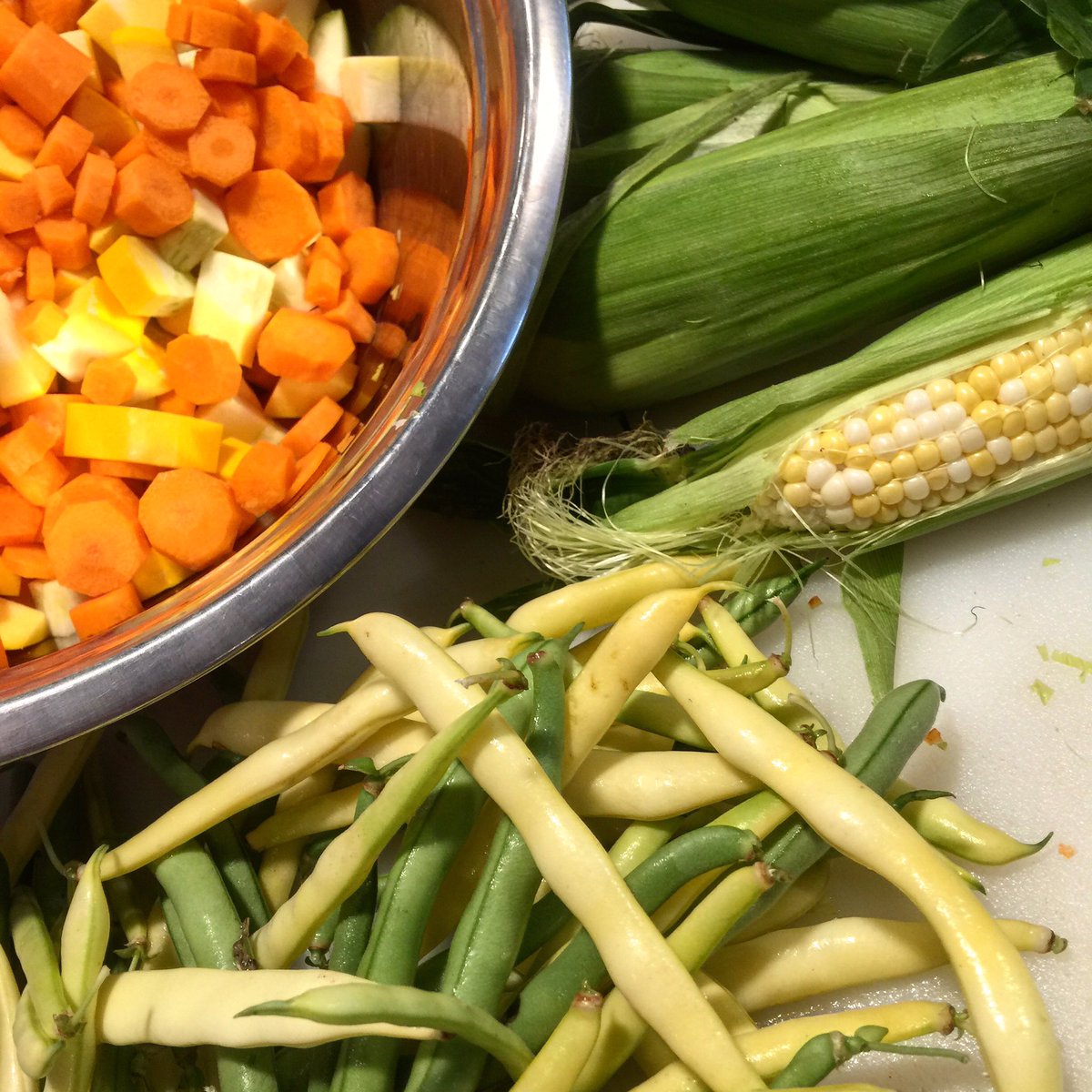 HomemadeAtBatch's tweet photo. Summer veggie soup, homegrown goodness! #homegrown #saxonburgpa #lookwhatigrew #ambrosefarmmarketcorn https://t.co/0WI3WYKiUE