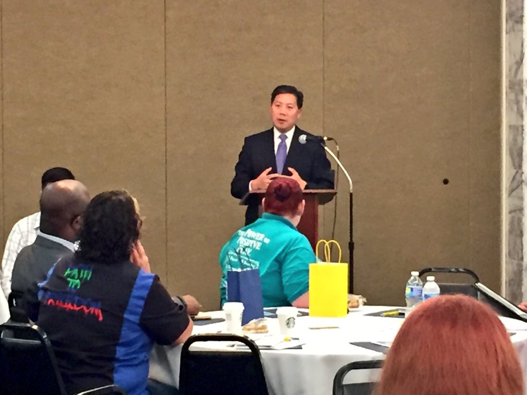 AlexVASheriff's tweet photo. Dep Sec of Labor Lu recognizes @ReentryAdvocacy, @OARjustice and local biz in making a difference #JustHireOne https://t.co/ctWWCMte7w