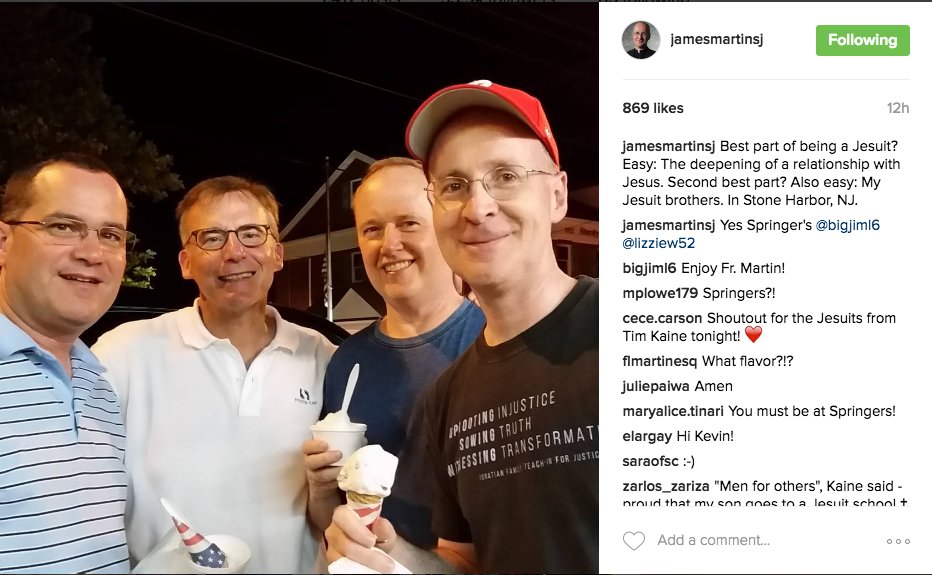 IGsolidarityNET's tweet photo. .@JamesMartinSJ showing love for #IgnatianFamily w/#IFTJ14 t-shirt while on vacation! Awesome! #Jesuit https://t.co/h7c0Dfid6f