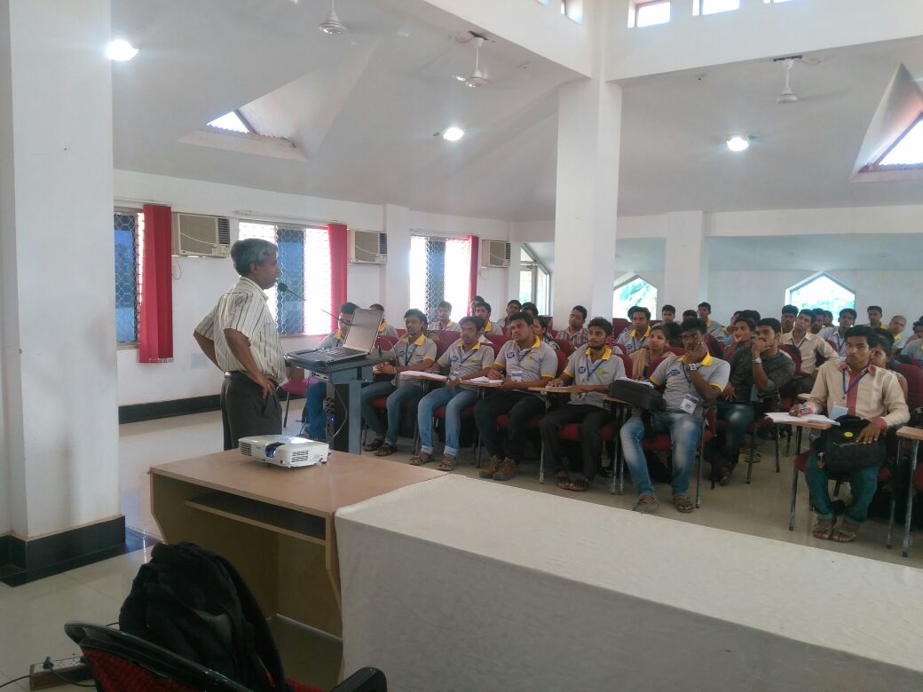 AshokDasSunM's tweet photo. Enjoyed interactive session on Smart Village Nanogrid with Surya Mitra trainees and @bhagabatinist at NIST, Odisha. https://t.co/2HLSNzPk48