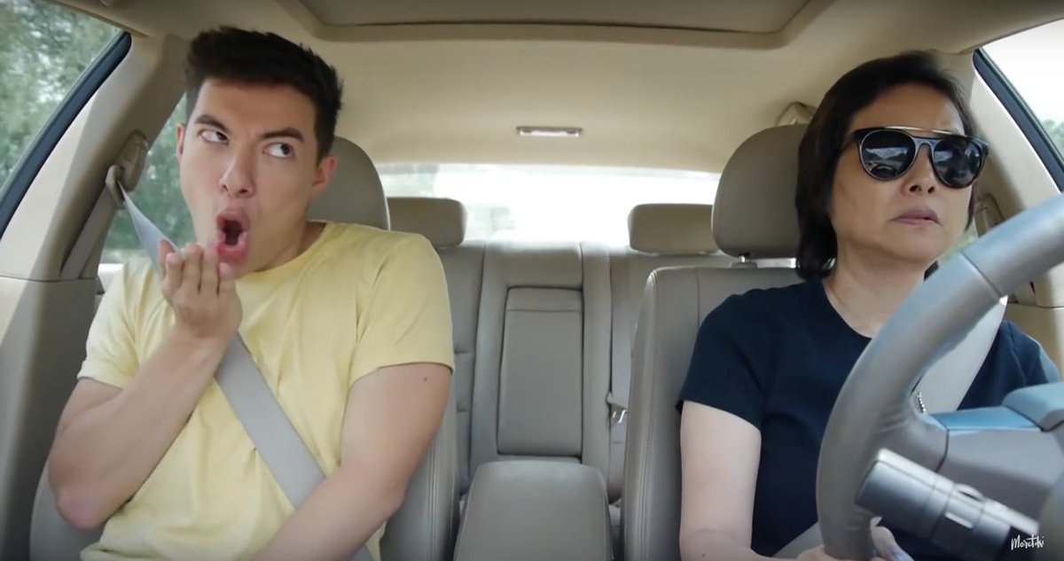 Influenth's tweet photo. Ce YouTubeur enflamme la toile avec son playback en voiture https://t.co/VCZ5DCU6Wu https://t.co/iq8kOJoXjQ