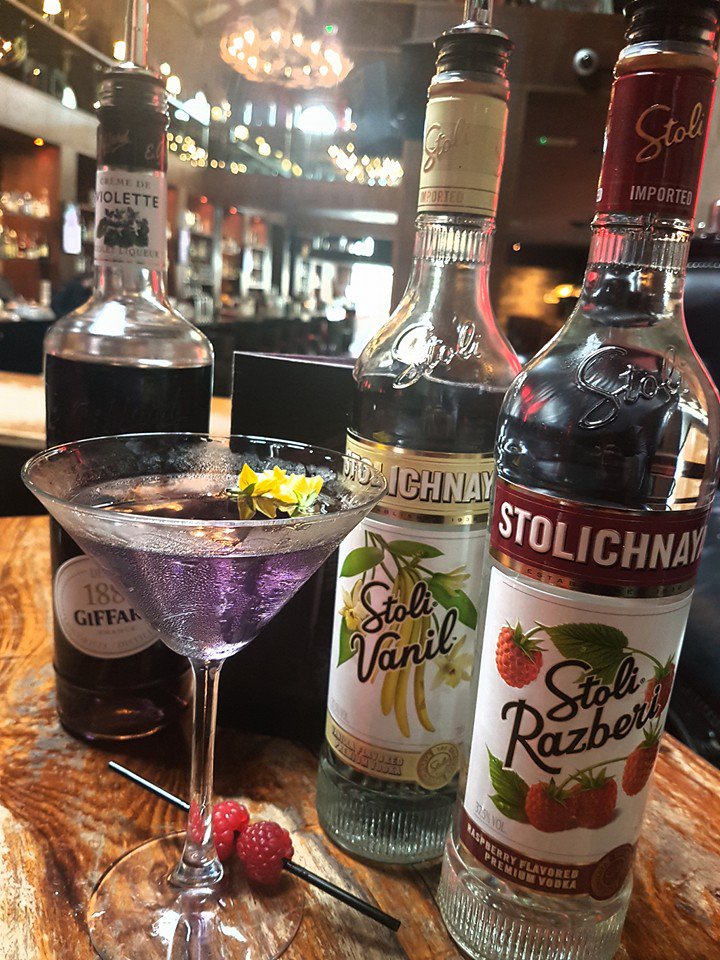 almadecuba's tweet photo. Here's one of our favourites...
#violetmartini #parmaviolets #stoliraspberry #stolivanilla #violetliquer #sugarsyrup https://t.co/egKhQF1sw8