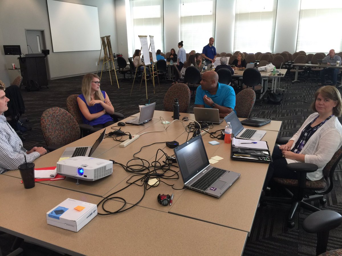 RickRoquet's tweet photo. Talking Attraction and Selection in the hiring process #HackTheHire @TechTalentGuy https://t.co/deCO9rcnwq