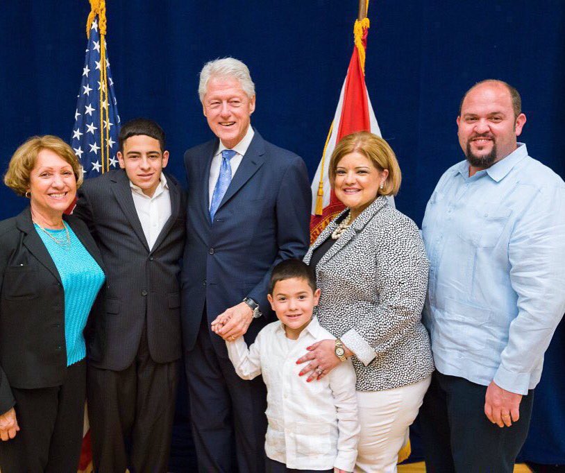 therixysalfonso's tweet photo. I was honored to meet President @billclinton, and I am for @HillaryClinton, she is a #CauseMovers. #DemsInPhilly https://t.co/VcvronKBTs