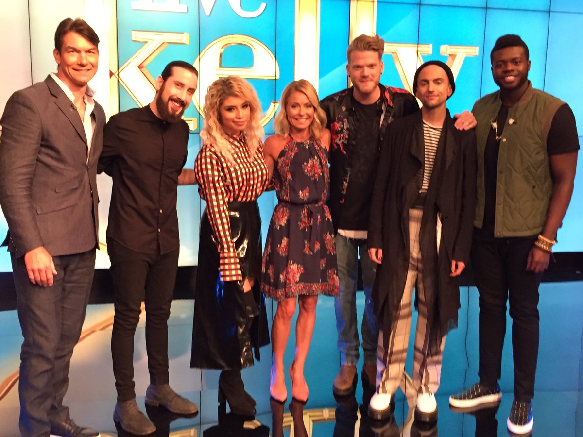 kellymarklive's tweet photo. .@ptxofficial was AMAZING!!! #LiveKellyPTX https://t.co/lL0ieOWsCP