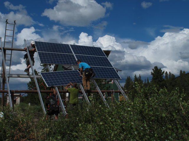 WhatsUpYukon's tweet photo. #SolarPower is on the rise with the ability to feedback to the grid #MountLorne

https://t.co/tNLbGargUB https://t.co/jRILShK8yW