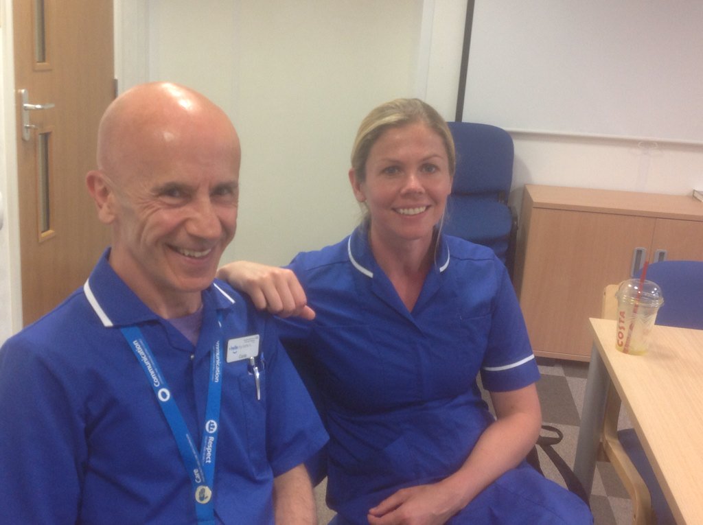 SiobhanGregory1's tweet photo. @HRCH_NHS_Trust Talking pt safety at infection prevention and control committee- gr8t team https://t.co/qqZ6jJuliU