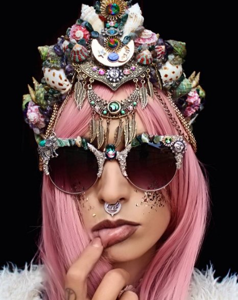 totalsratmove's tweet photo. Move Over, Flower Crowns: Mermaid Crowns Are Here And They’re Gorgeous: https://t.co/E7FwgFmKym https://t.co/AXNmvwX57f