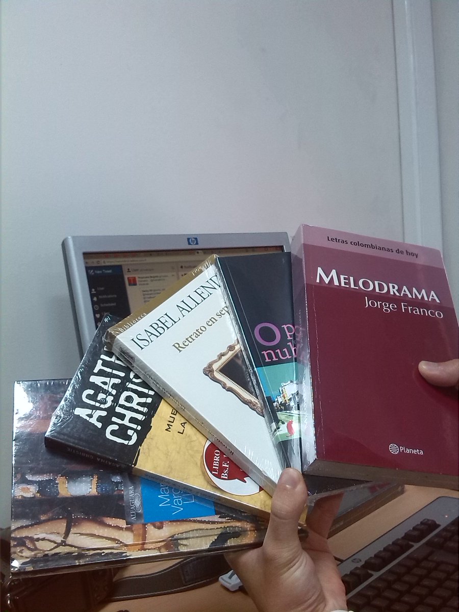 TropiBogota's tweet photo. Dale Retweet si quieres entradas a la feria del libro. https://t.co/chVQXKx4uv