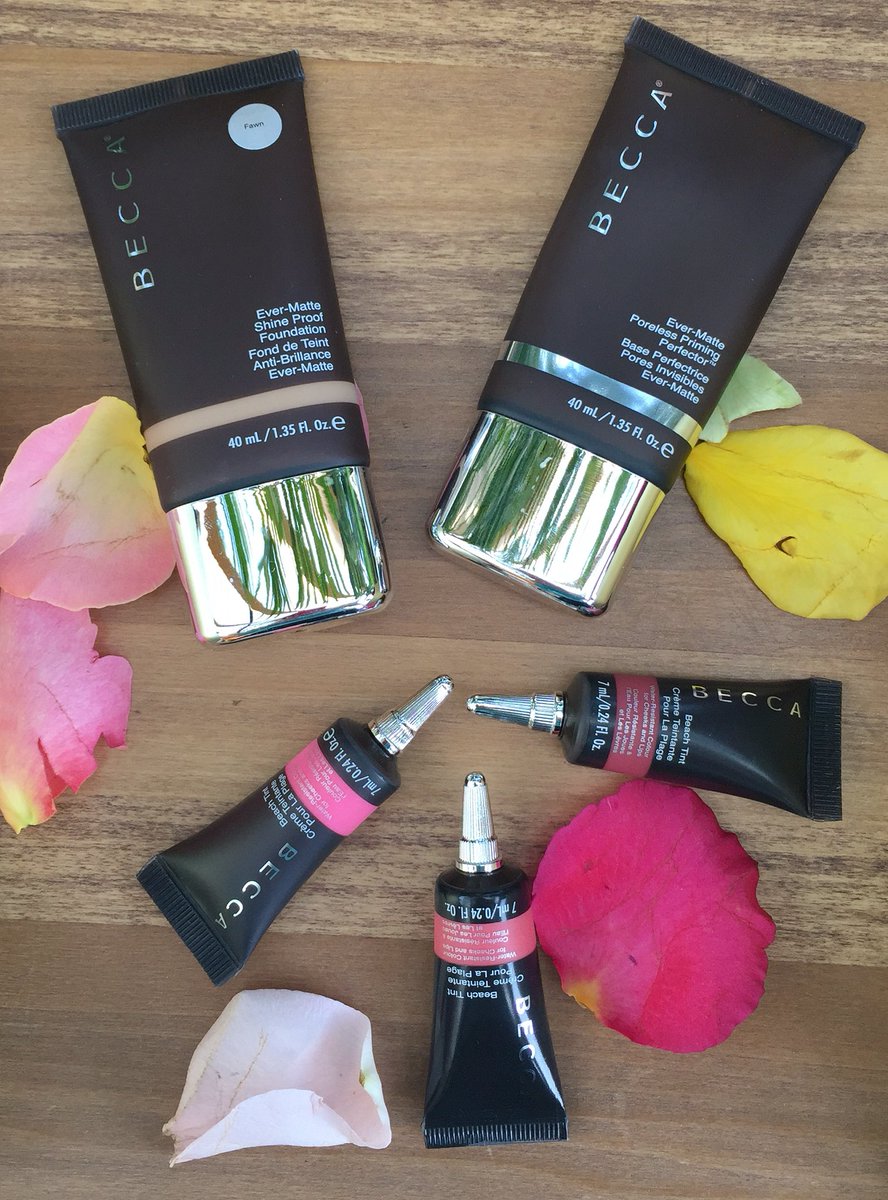 Estoy conociendo una marca que llegará a <a href="/SephoraMX/">Sephora México</a> en septiembre: #beccacosmetics ¡Se ven súper sus productos! 👯👏🔝